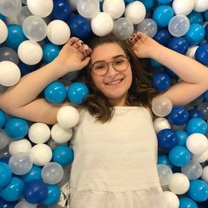 Meet your Posher, Natalie